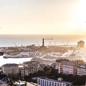 Castelletto - Appartamento+p. Auto : La Funicolare Appartamento Genova